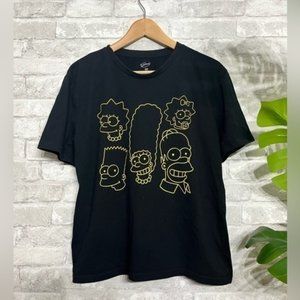 SIMPSONS | black short sleeve Simpson’s  family graphic tee yellow - size medium